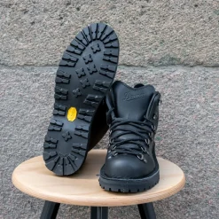 Mountain Light Black
